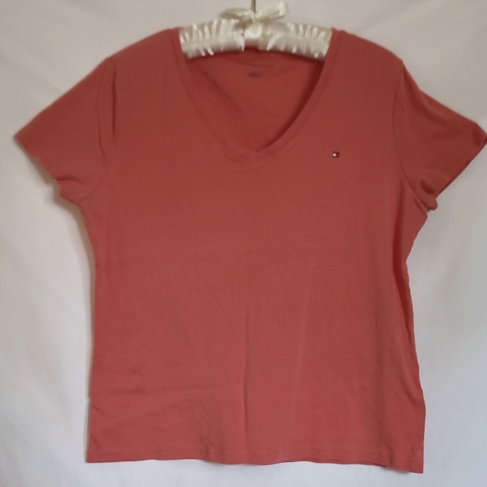 Tommy Hilfiger Women's Coral T-Shirt XL